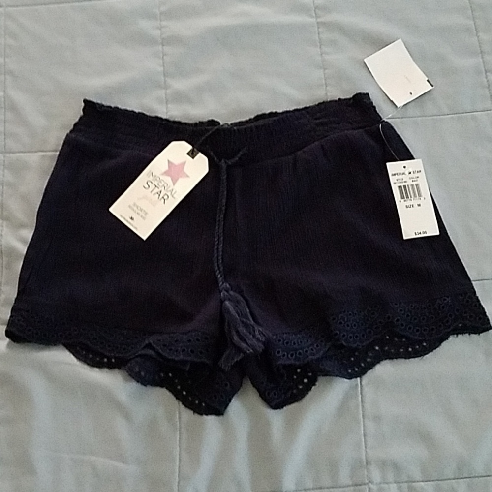 NWTS IMPERIAL STAR SHORT. SIZE MEDIUM